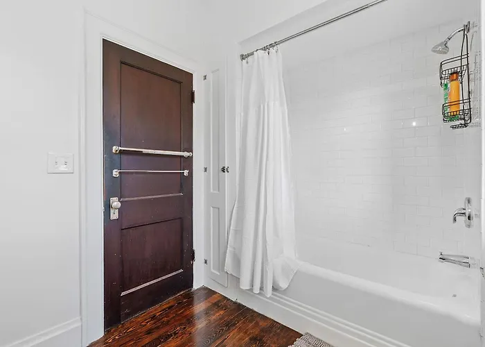 Walk To Franklin Park, 4Br, Sleeps 8 Holiday home Columbus