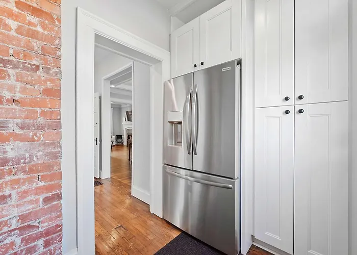 Walk To Franklin Park, 4Br, Sleeps 8 Holiday home Columbus