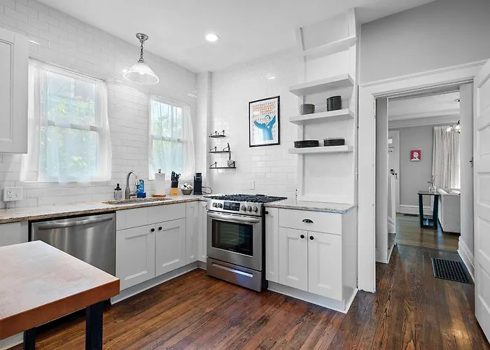 Holiday home Walk To Franklin Park, 4Br, Sleeps 8